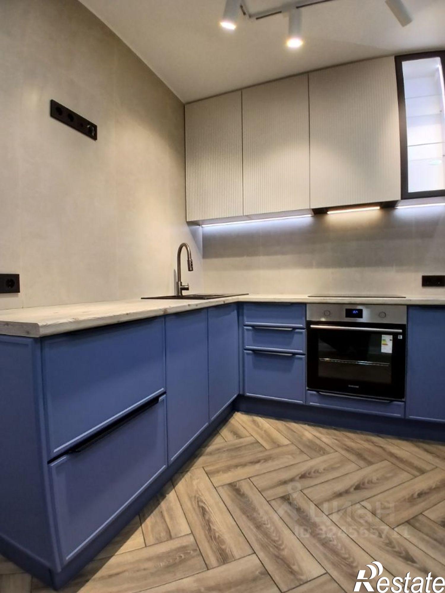 Купить квартиру за 8 890 000 рублей на пр-кт Строителей, 3