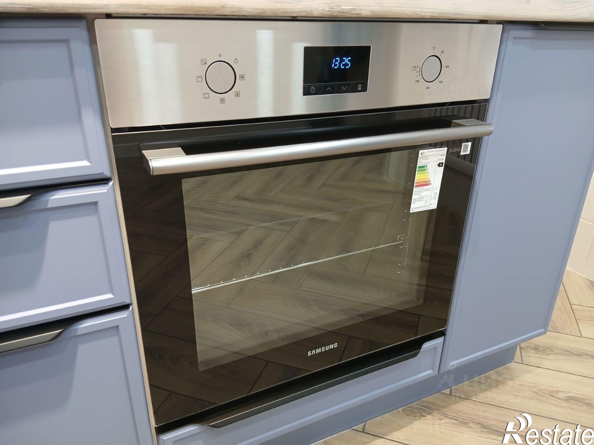 Купить квартиру за 8 890 000 рублей на пр-кт Строителей, 3