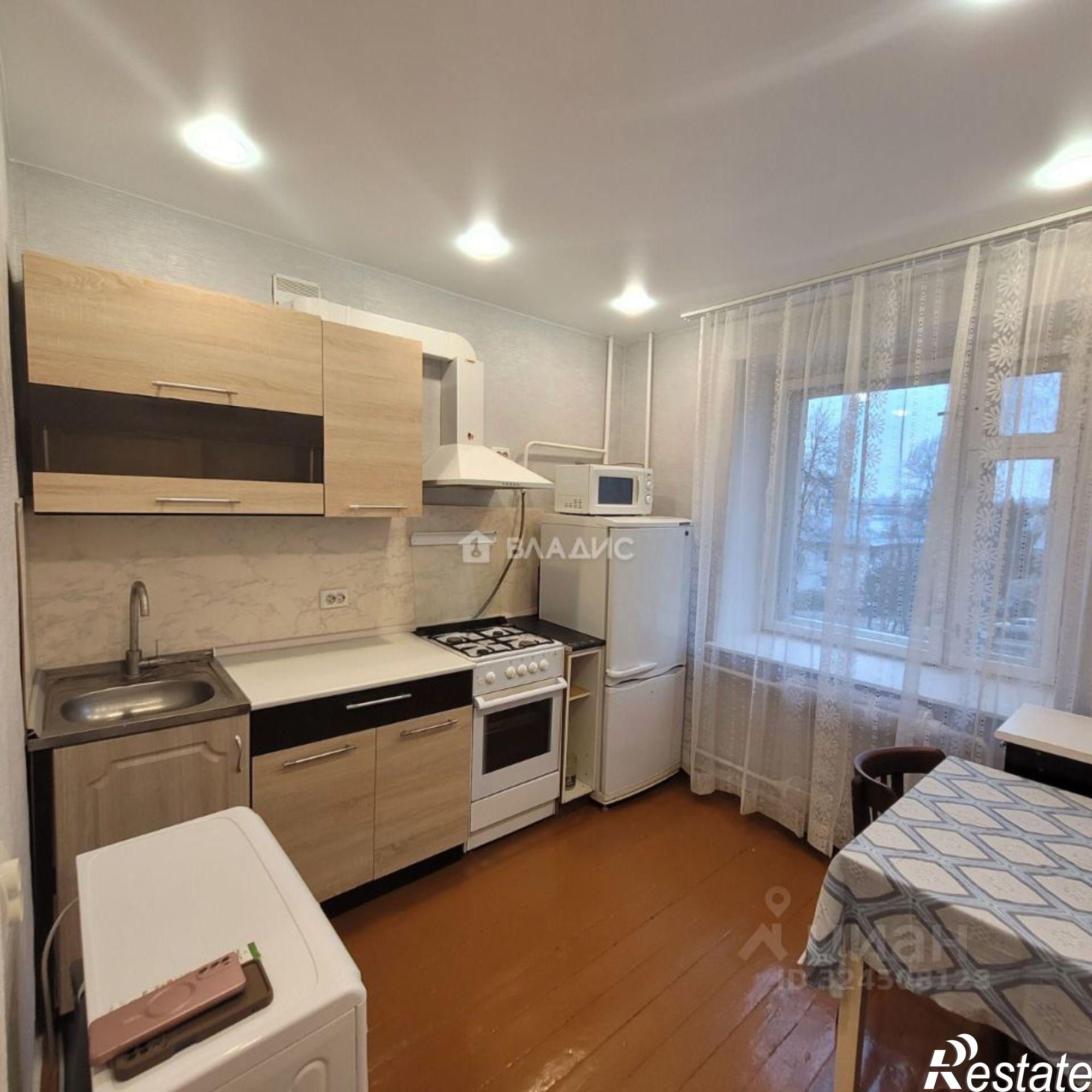 Сдать квартиру за 20 000 рублей на ул Сурикова, 15