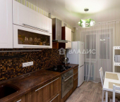 1-комн, 27кв м, этаж 1/9 Почаевская улица, 2А