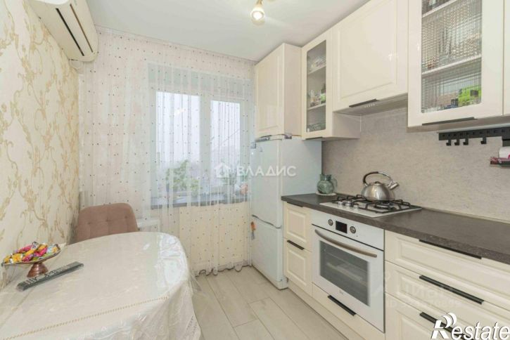 3-комн квартира пр-кт Строителей, 40,  д. 40