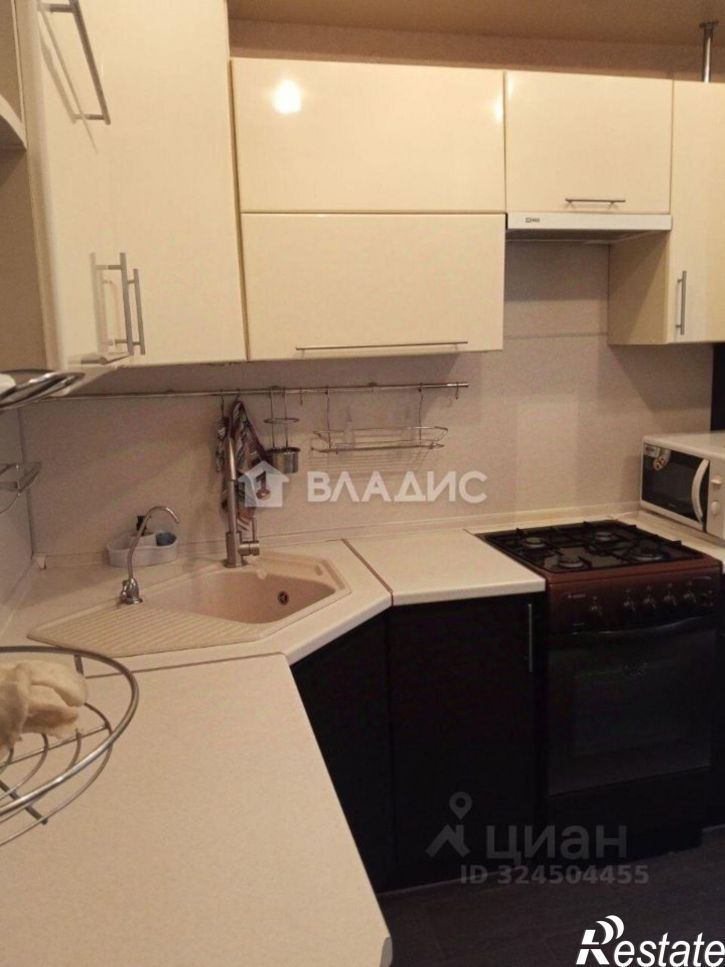 3-комн квартира ул Комиссарова, 1А,  д. 1А