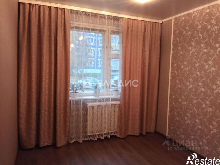 3-комн квартира ул Комиссарова, 1А,  д. 1А