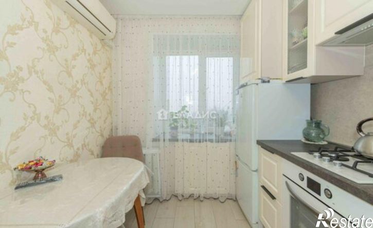 3-комн квартира пр-кт Строителей, 40,  д. 40