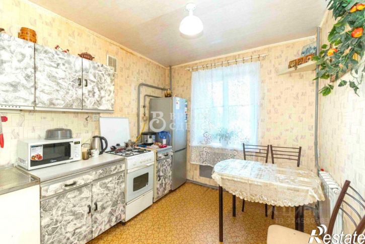 3-комн квартира улица Комиссарова, 2,  д. 2