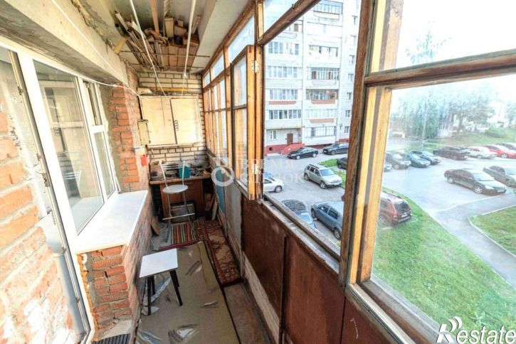 3-комн квартира улица Комиссарова, 2,  д. 2