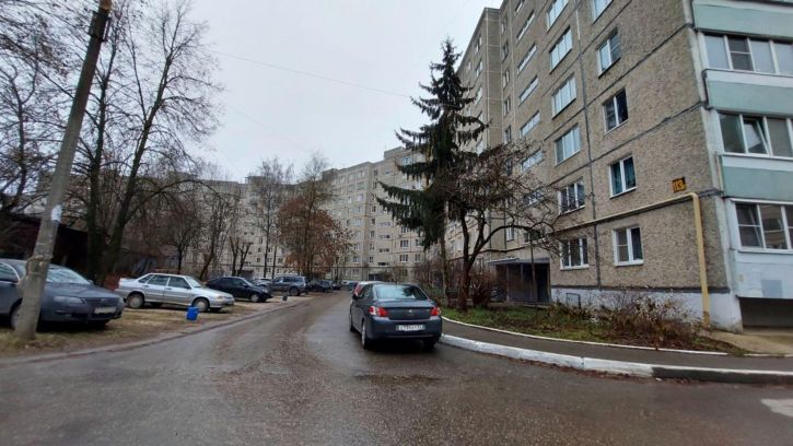 3-комн квартира Горького ул, 113Б