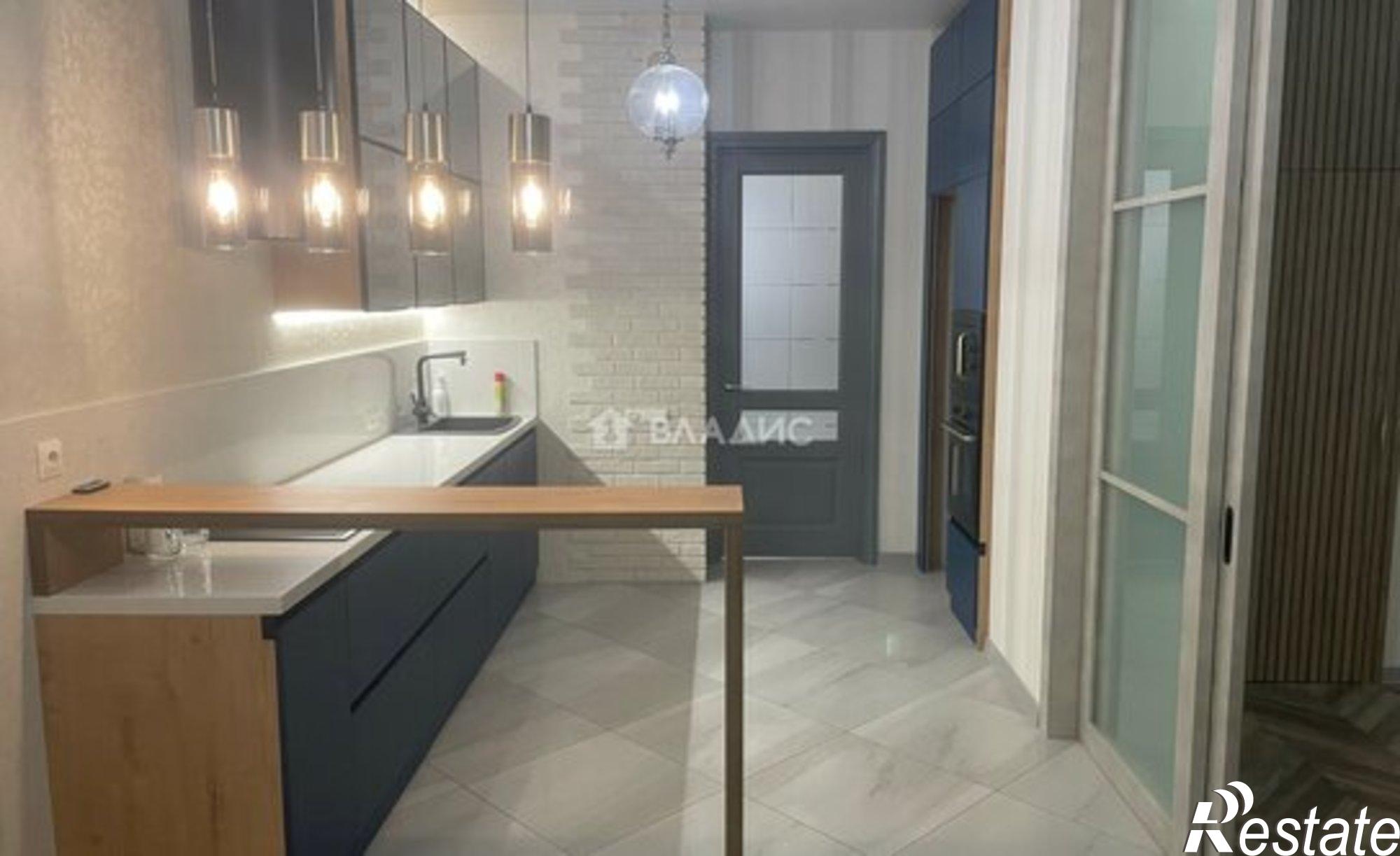 Купить квартиру за 14 500 000 рублей на улица Крайнова, 3