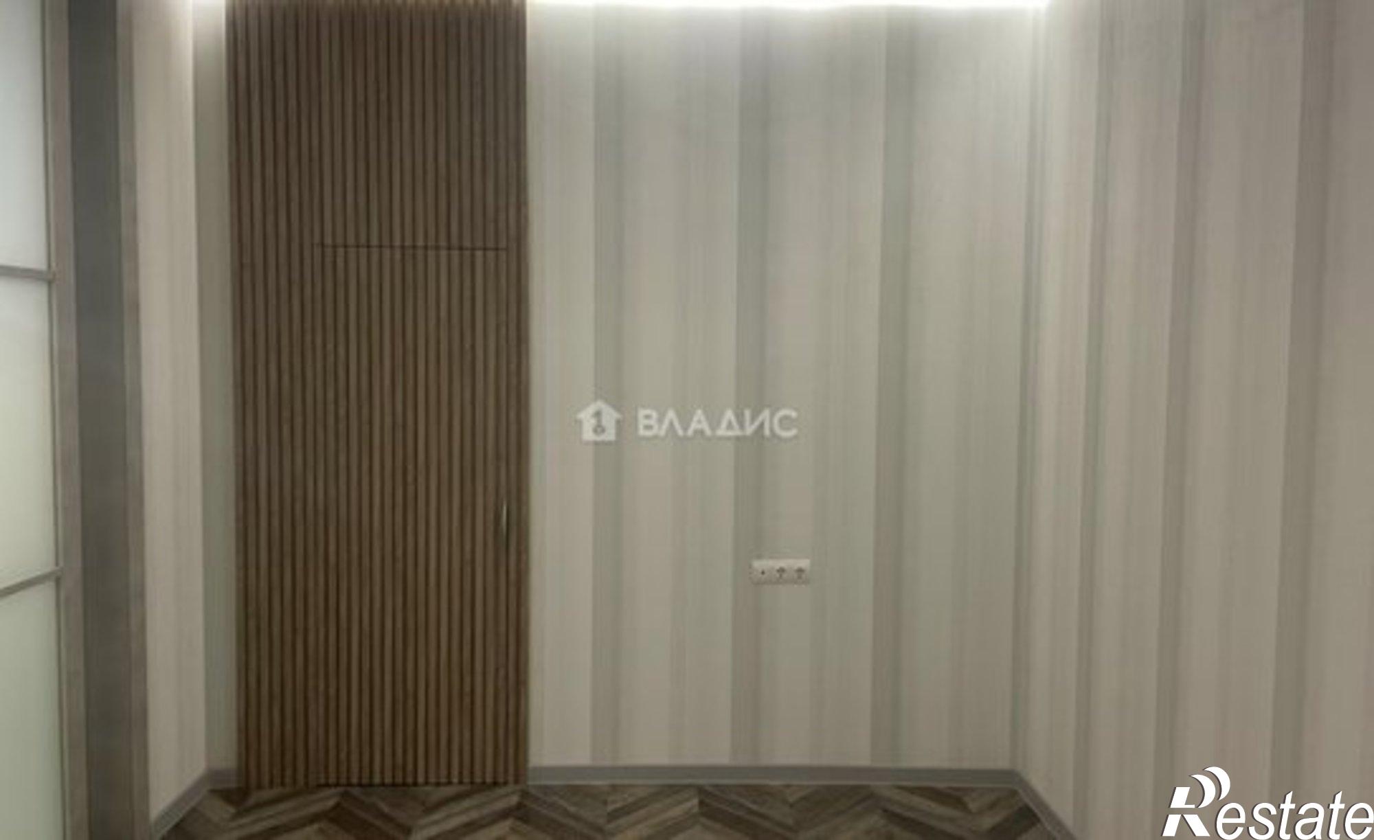 Купить квартиру за 14 500 000 рублей на улица Крайнова, 3