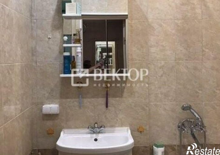 1-комн квартира улица Институтский городок, 13,  д. 13