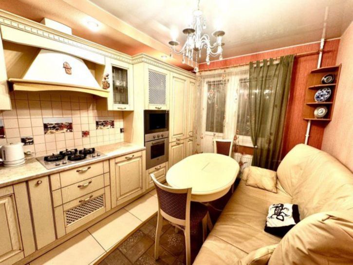 2-комн квартира Северная ул, 110