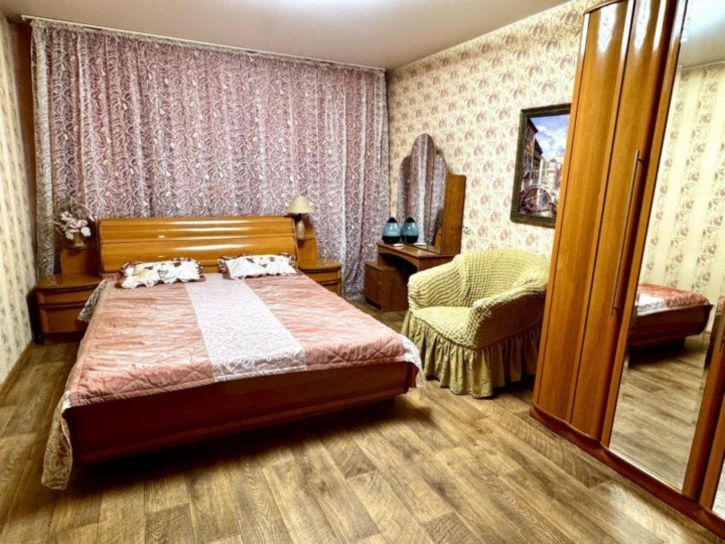 2-комн квартира Северная ул, 110