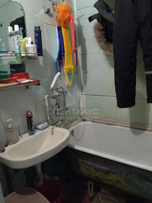 Продажа комнаты Суздальский проспект, 3