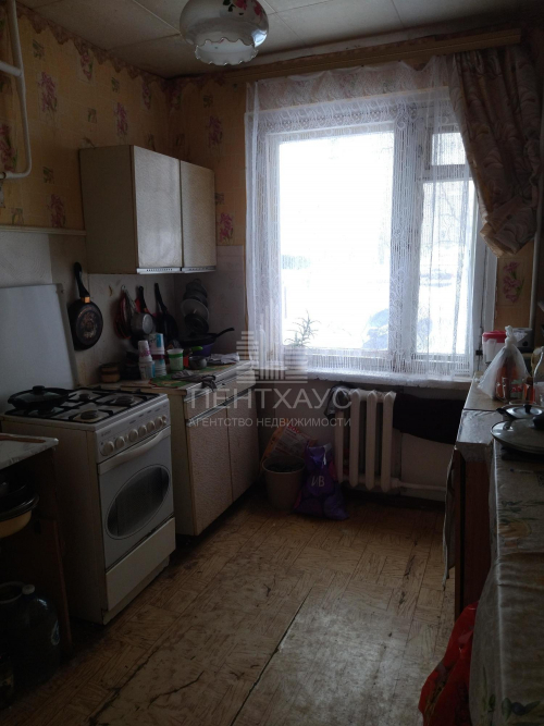 Продажа комнаты Суздальский проспект, 3