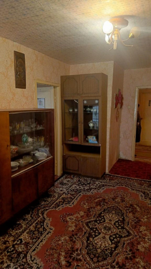 Продажа 3-комн квартиры Институтский городок, 5