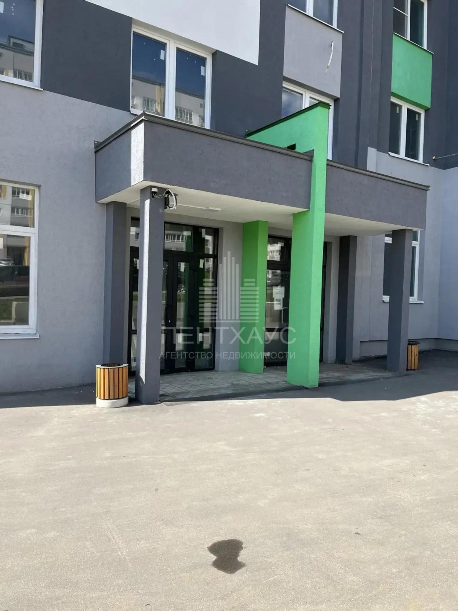Сдать торговое помещение за 1 000 рублей на Смоленская улица, 3