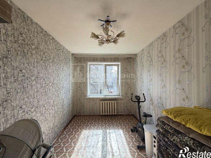 2-комн квартира улица Комиссарова, 47,  д. 47