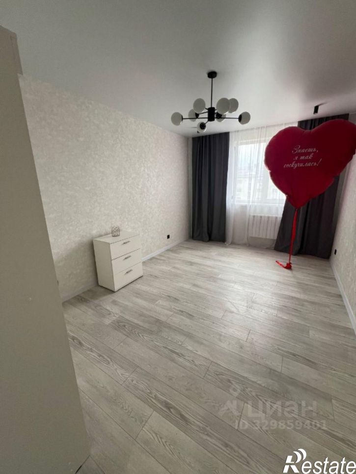 3-комн квартира ул Славная, 8,  д. 8