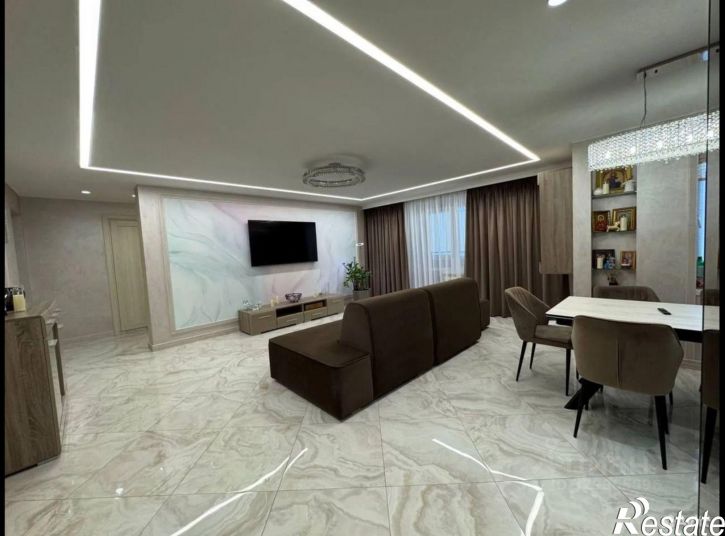 5-комн квартира ул Василисина, 8б,  д. 8б