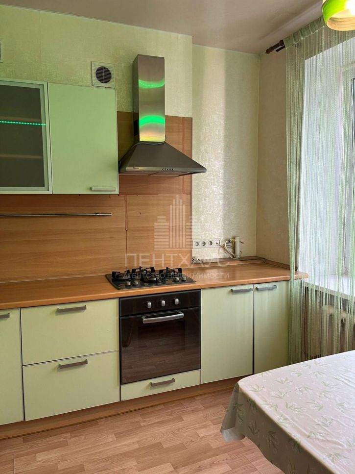 2-комн квартира Стрелецкий г-к, 49