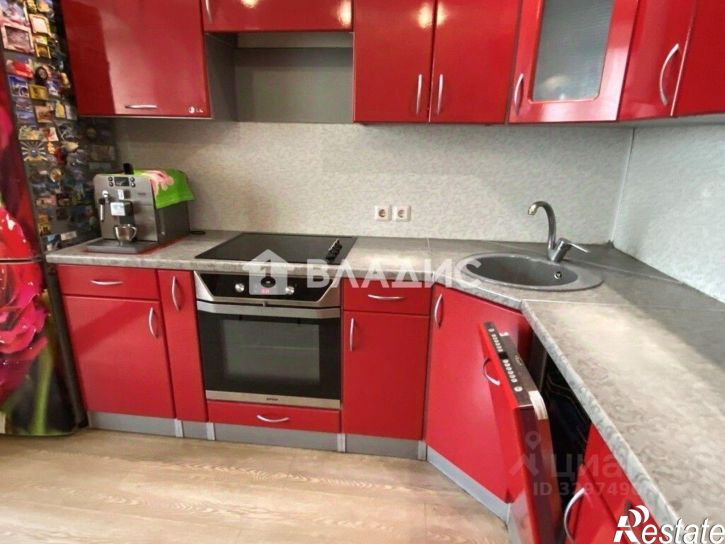 3-комн квартира улица Фатьянова, 8,  д. 8