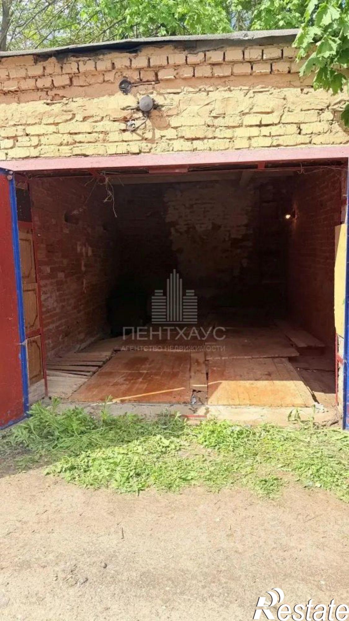 Купить гараж, место в паркинге за 820 000 рублей на ул Почаевская, 30