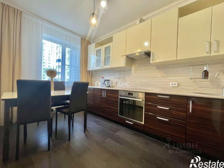 3-комн квартира ул Гвардейская, 15,  д. 15