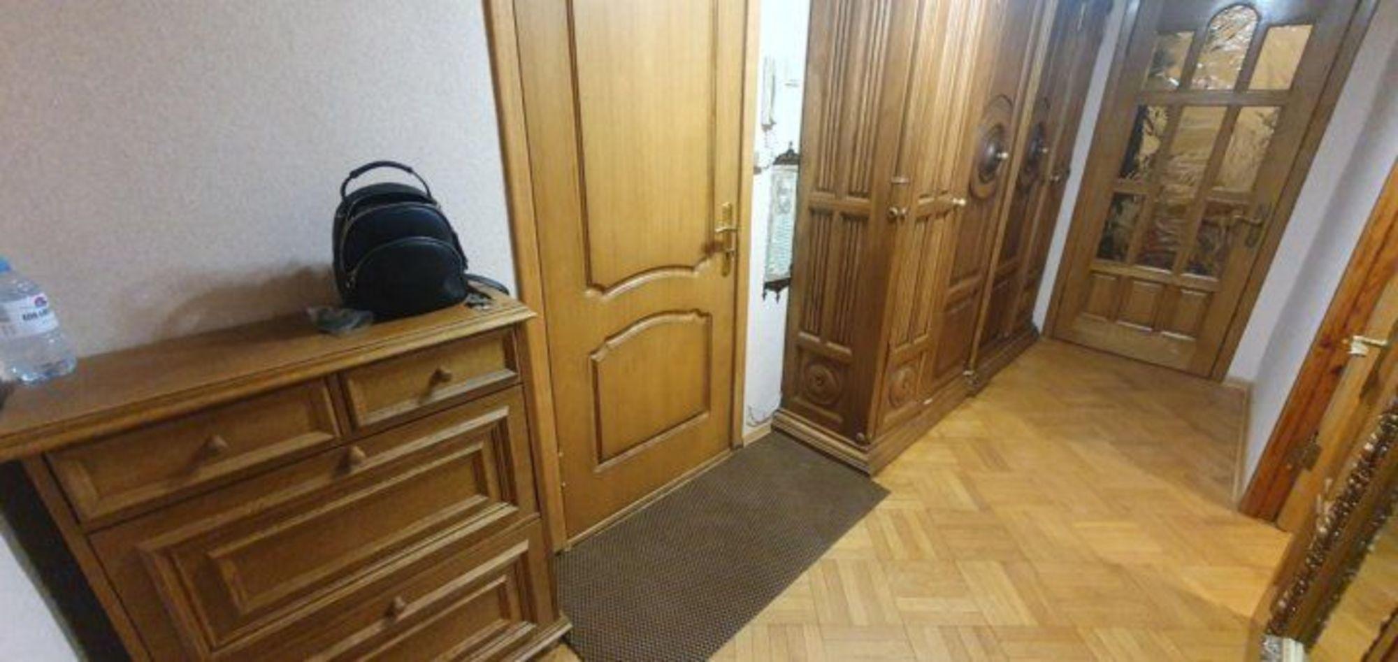 Сдать квартиру за 31 000 рублей на Комиссарова ул, 18