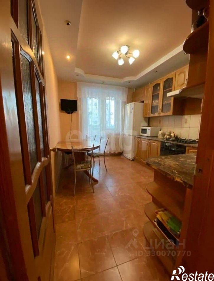 3-комн квартира улица Безыменского, 6Б,  д. 6Б