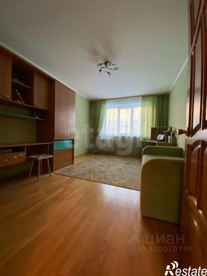 3-комн квартира улица Безыменского, 6Б,  д. 6Б