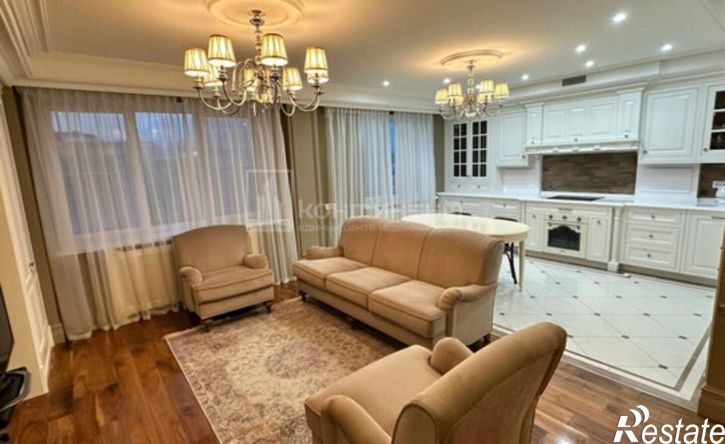 4-комн квартира улица Горького, 27,  д. 27