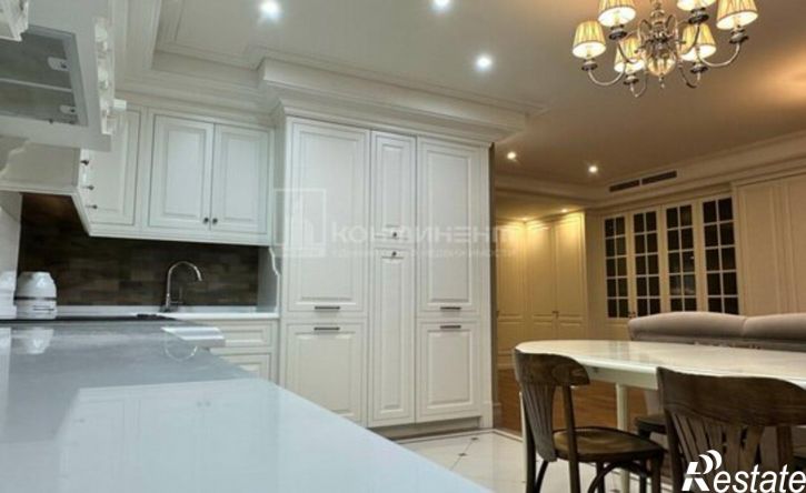 4-комн квартира улица Горького, 27,  д. 27