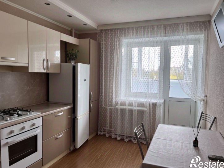 2-комн квартира улица Сурикова, 10А,  д. 10А
