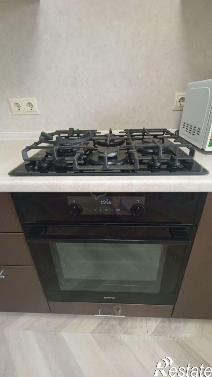 1-комн квартира Новгородская улица, 32,  д. 32