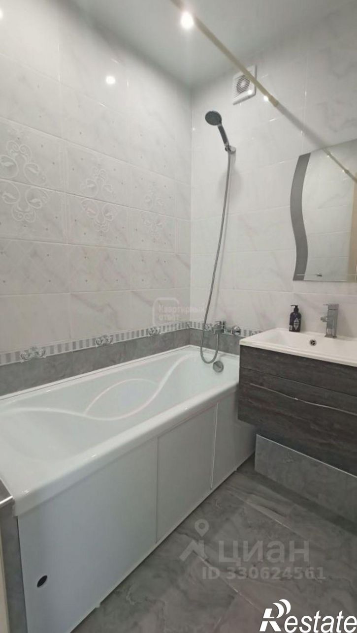 1-комн квартира Новгородская улица, 32,  д. 32