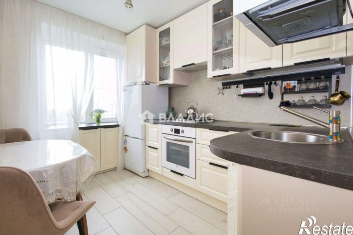 3-комн квартира проспект Строителей (дублёр), 40,  д. 40