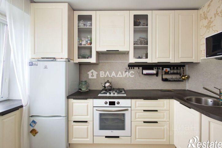 3-комн квартира проспект Строителей (дублёр), 40,  д. 40
