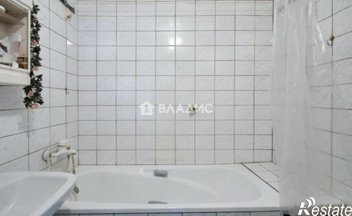 3-комн квартира ул Полины Осипенко, 12,  д. 12