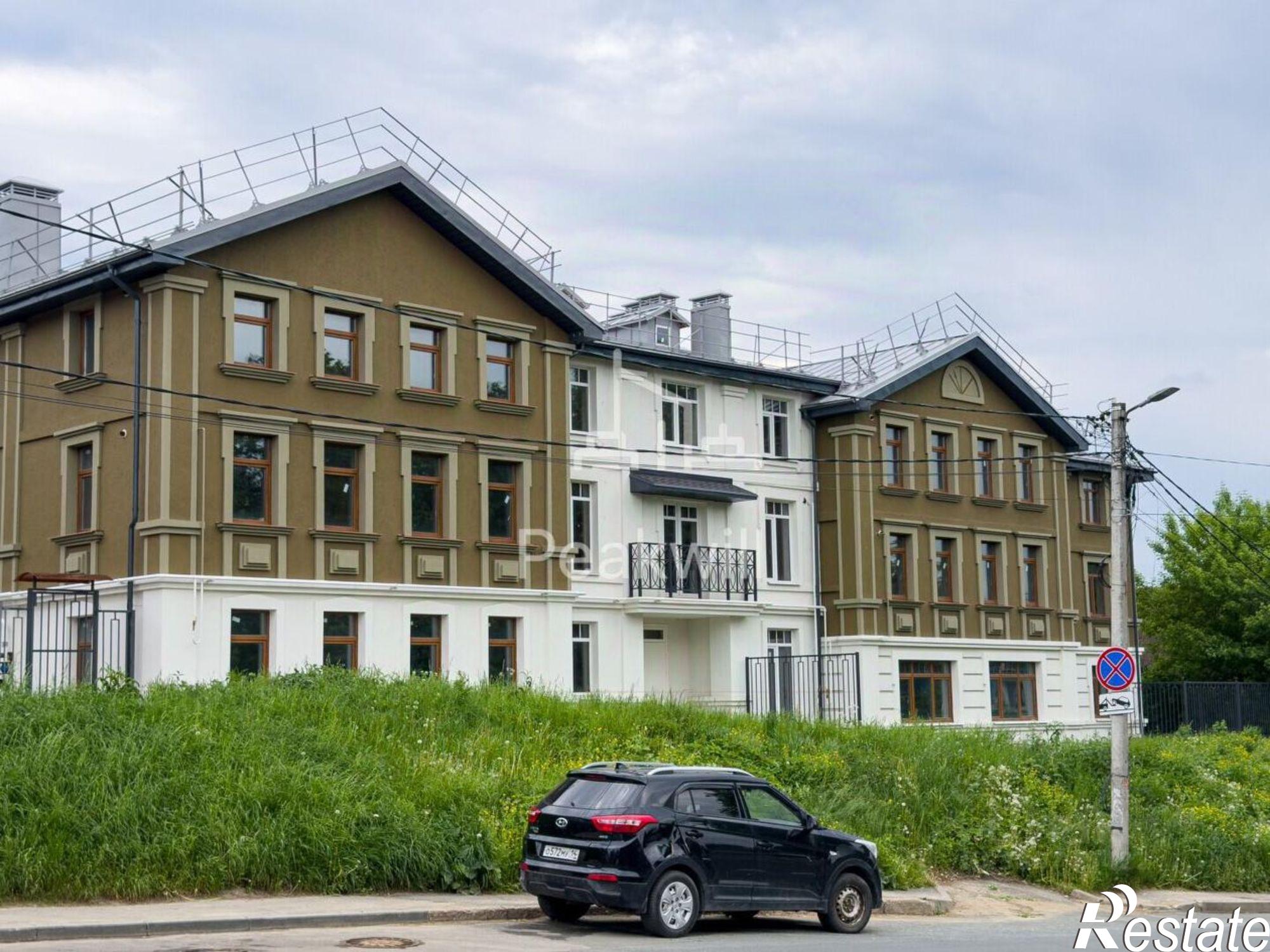 Купить помещение свободного назначения за 112 690 000 рублей на Летнеперевозинская улица, 13