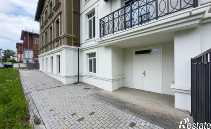 5-комн квартира Летнеперевозинская улица, 11,  д. 11