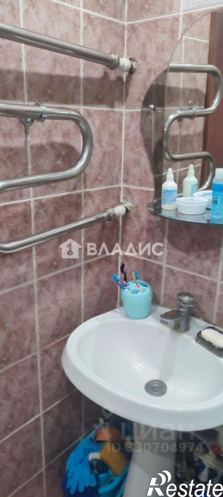 2-комн квартира улица Безыменского, 1,  д. 1