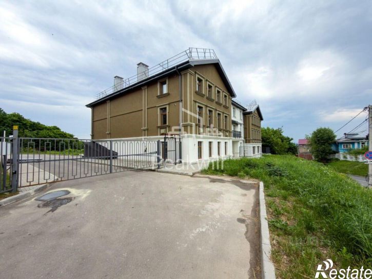 3-комн квартира ул Летне-Перевозинская, 13,  д. 13