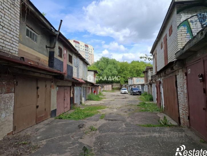 Гараж/парковка Университетская улица, 9,  д. 9