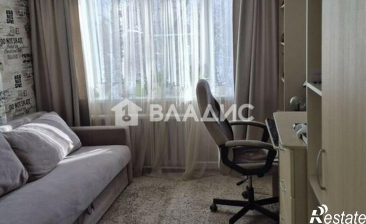 3-комн квартира ул Комиссарова, 23,  д. 23