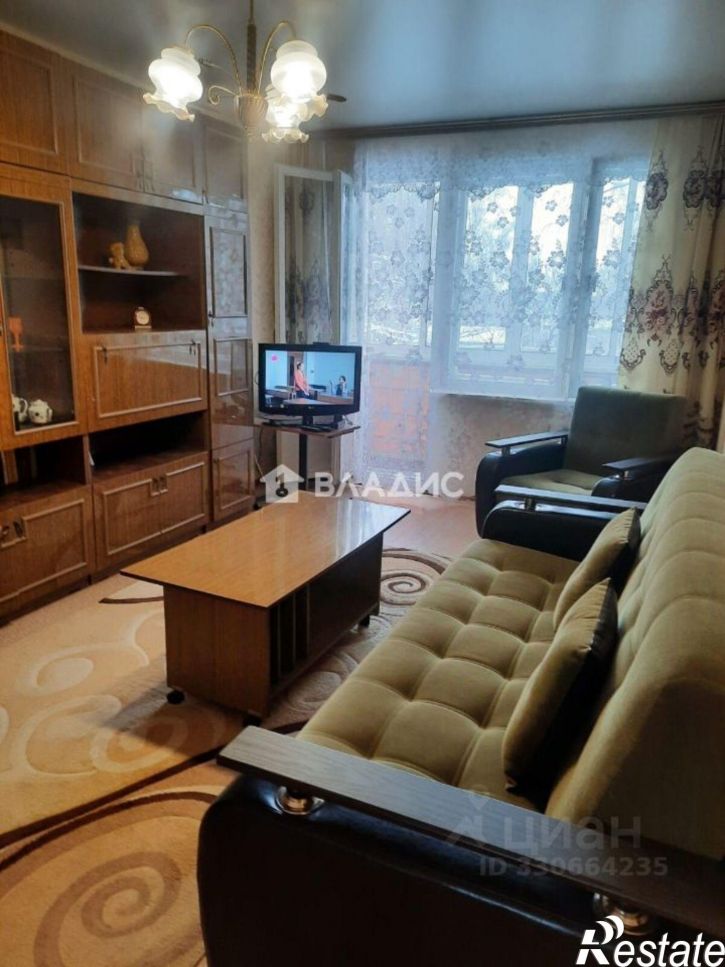 3-комн квартира улица Комиссарова, 63,  д. 63