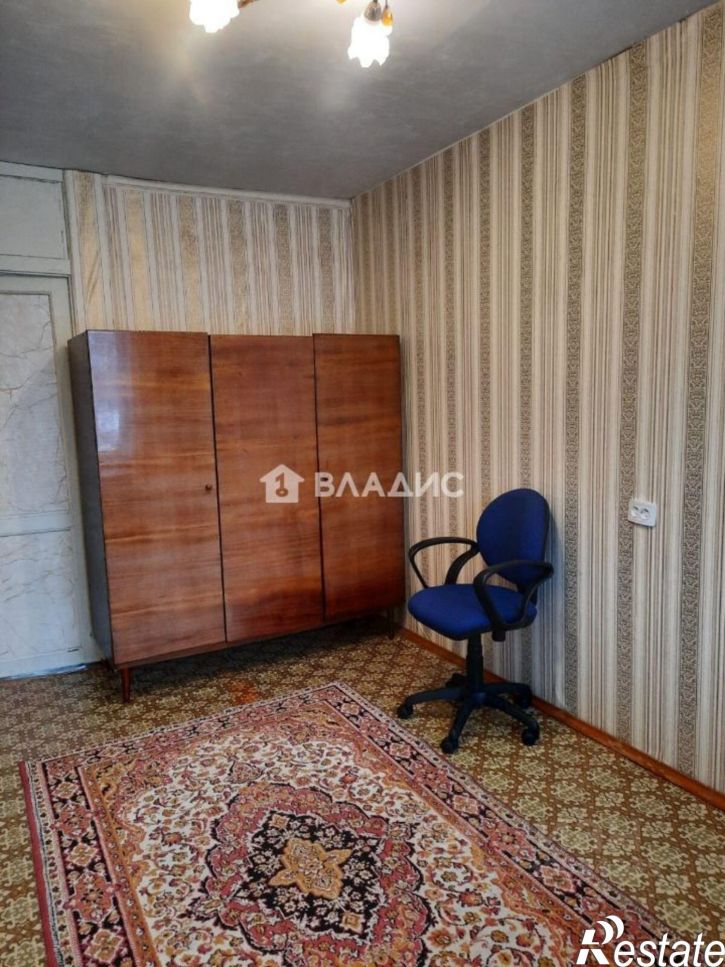 3-комн квартира улица Комиссарова, 63,  д. 63