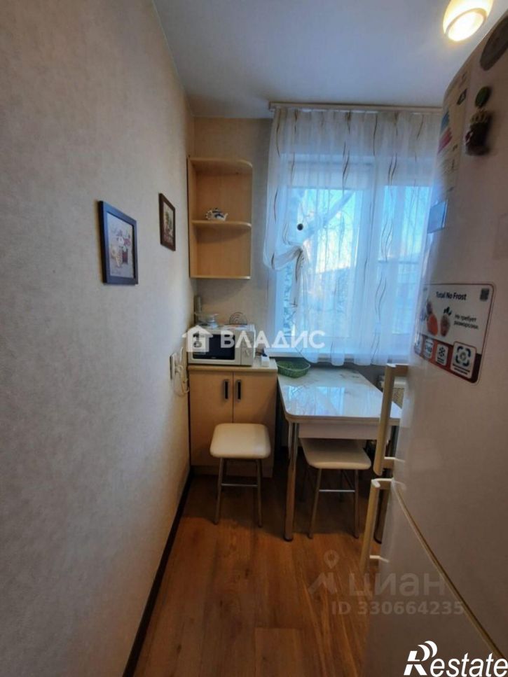 3-комн квартира улица Комиссарова, 63,  д. 63