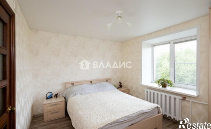 2-комн квартира улица Безыменского, 4А,  д. 4А