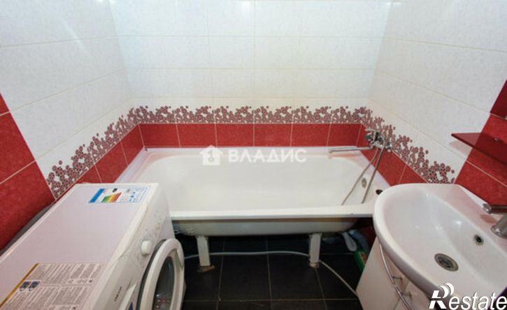 2-комн квартира улица Безыменского, 3А,  д. 3А