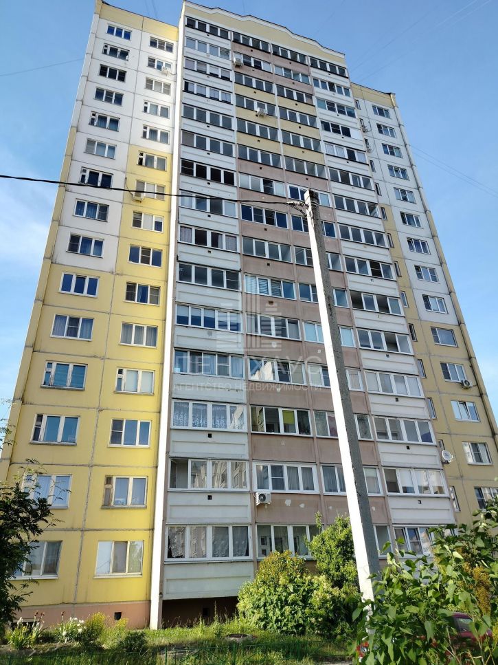 3-комн квартира ул Нижняя Дуброва, 1